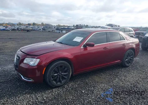 2018 Chrysler 300 Touring L Awd from USA, damaged, VIN 2C3CCARG7JH338684